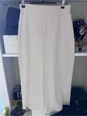 Authentic Zara Beige Off White Pencil Skirt Sz M